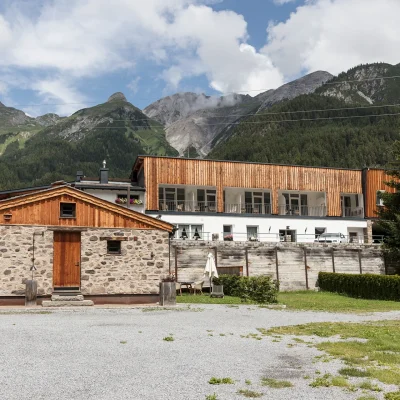 60sqaure Lodges 17
