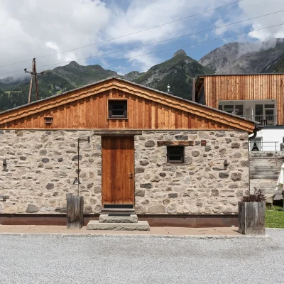 60sqaure Lodges 18