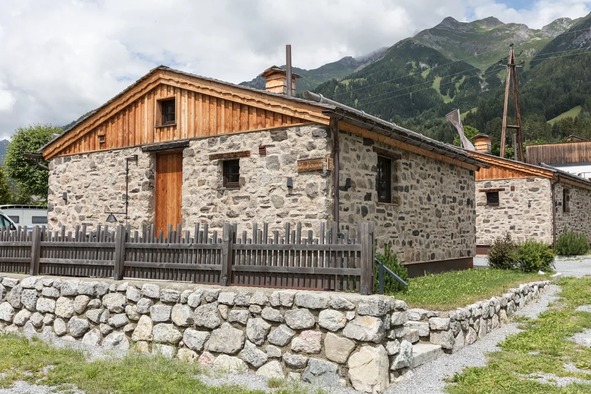 60sqaure Lodges 21