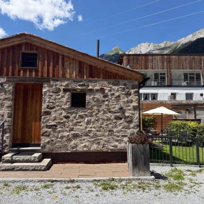 60sqaure Lodges 63