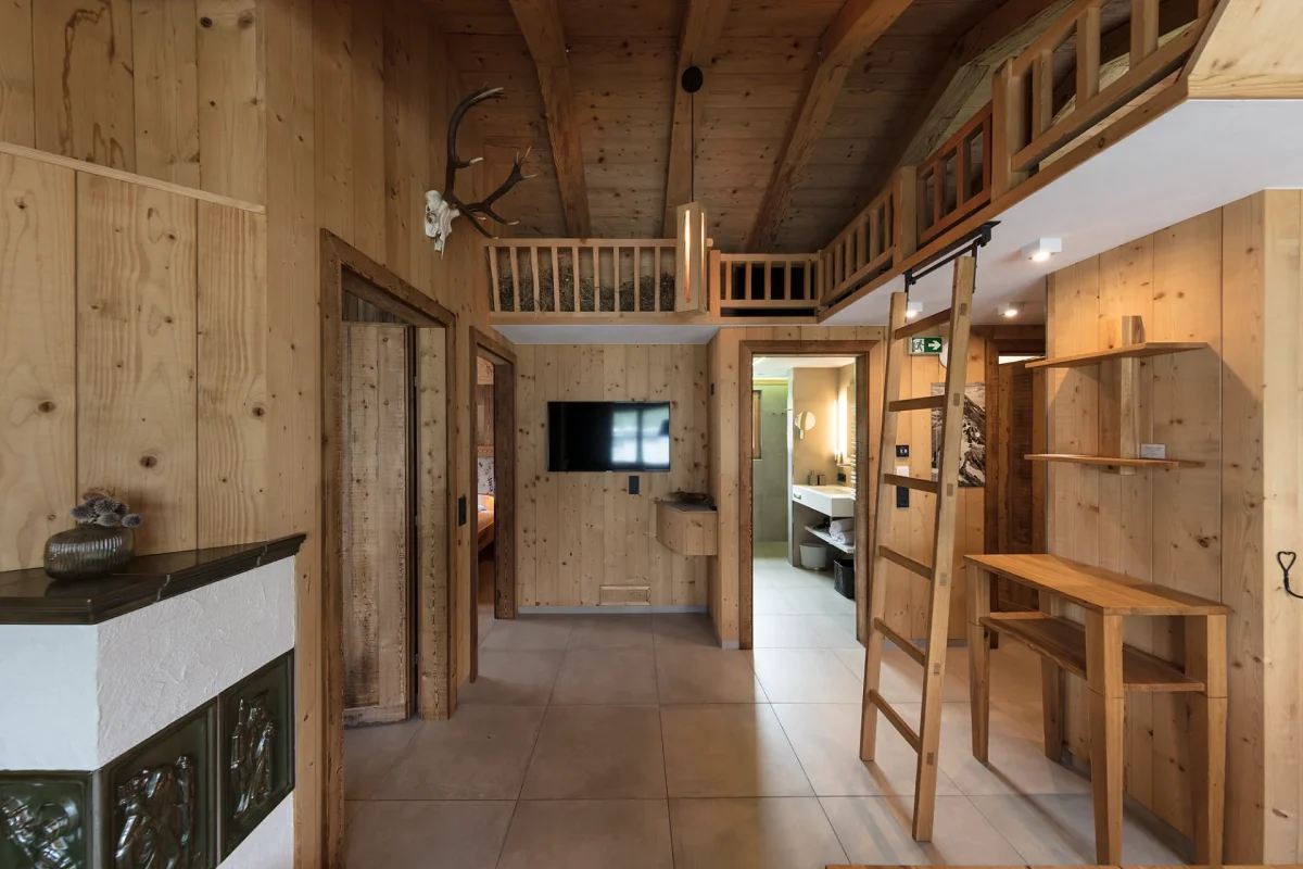 60sqaure Lodges 8