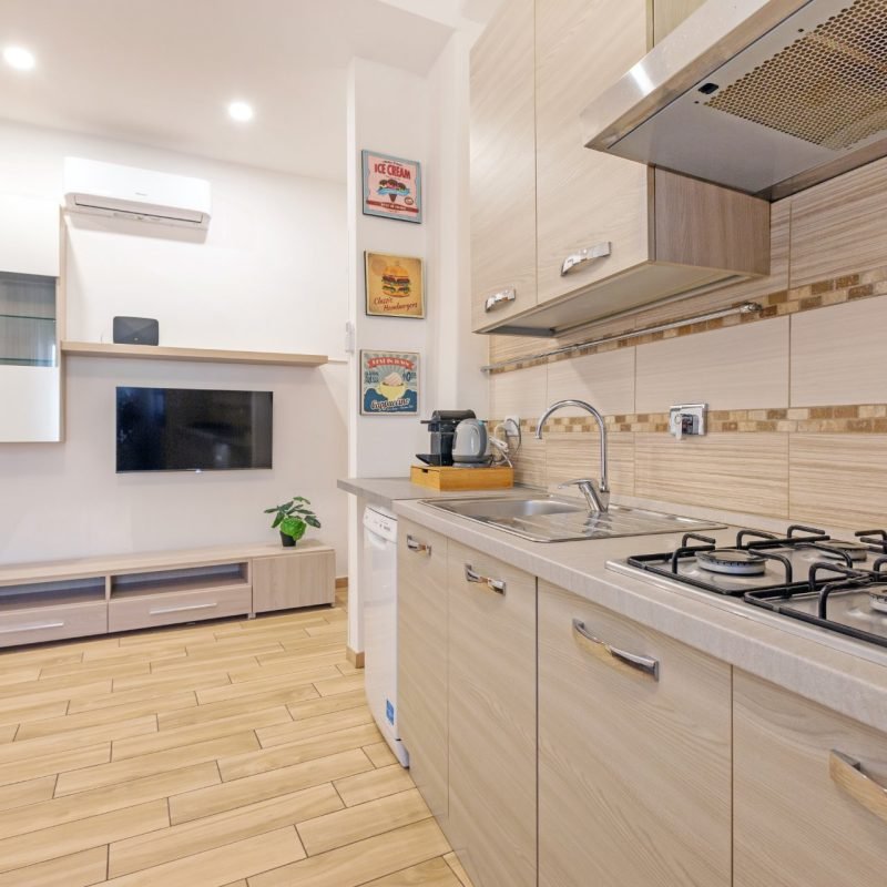 LUCIANO COLOSSEO APARTMENT 4